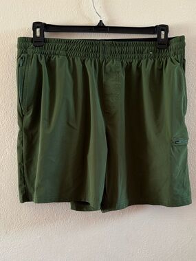 NWOT Men’s Outdoor Voices Olive Green Athletic Shorts size L